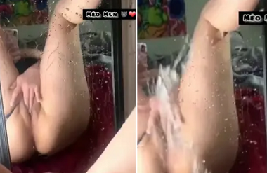 (sex vn) Nước lồn bắn tung tóe lúc móc bướm